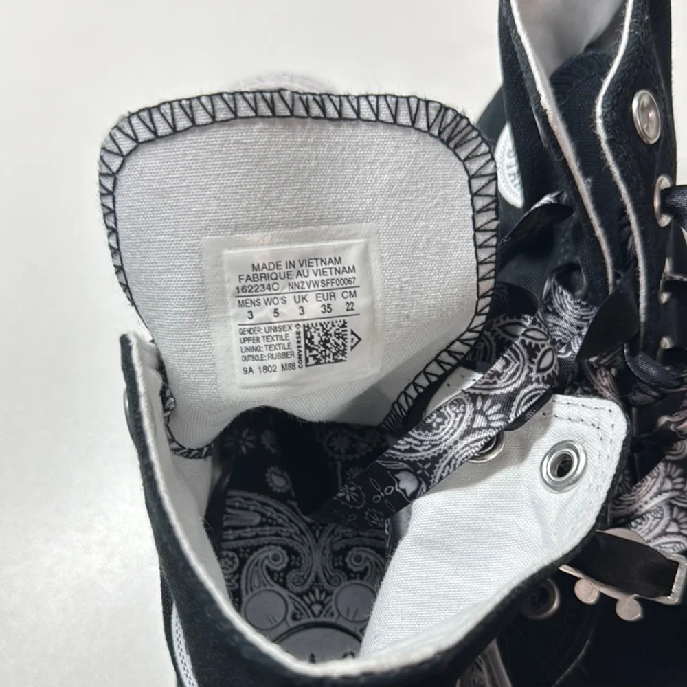 Converse Black and White High-Tops - Picture 8 of 9